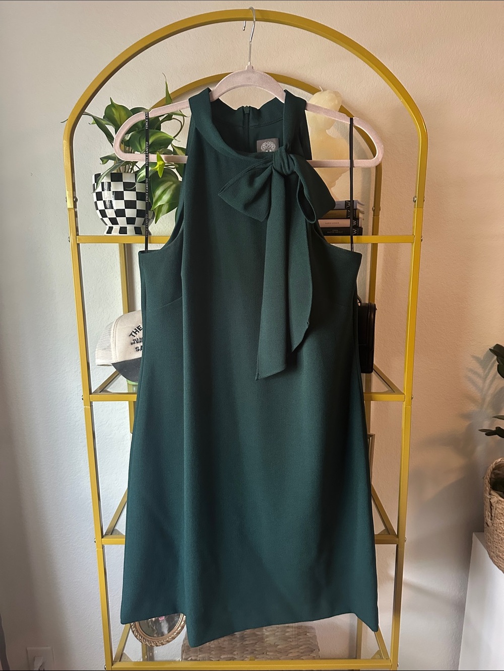Vince Camuto - Sleeveless Bow-Tie Shift Dress in Deep Green
